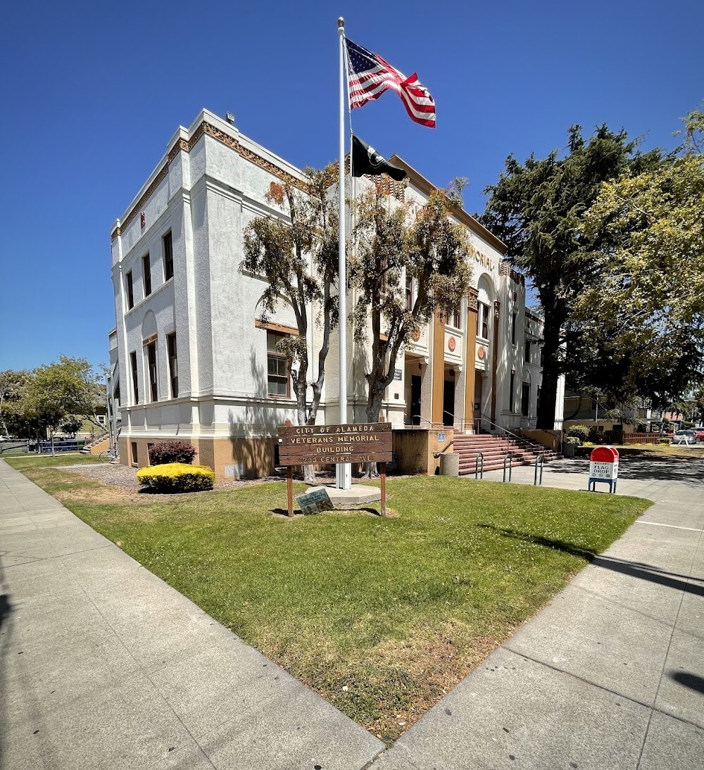 Veteran's Memorial Building