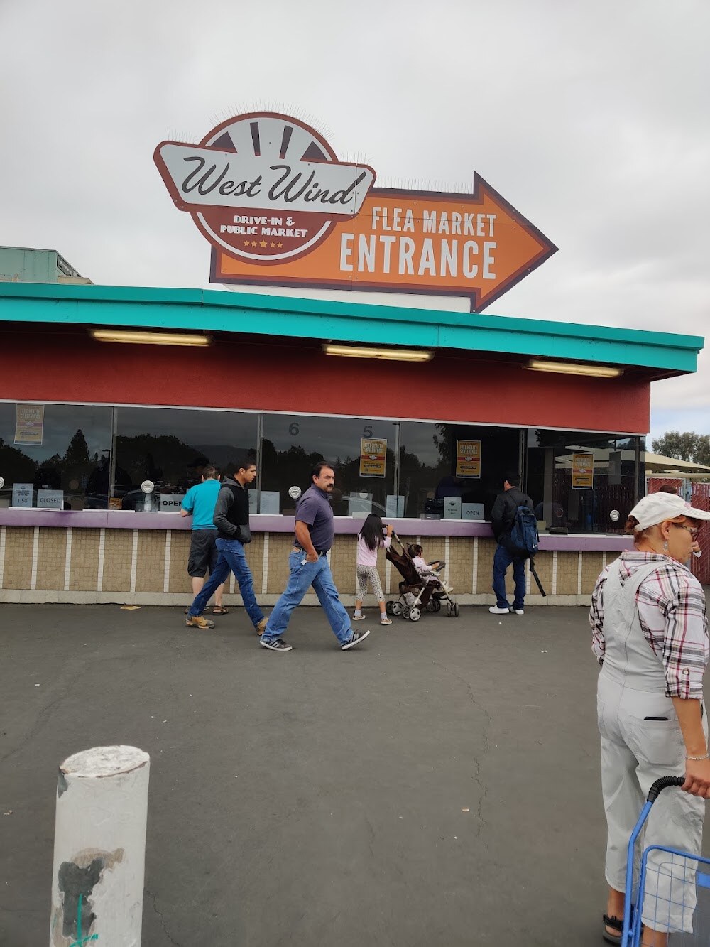 West Wind Capitol Drive-In photo