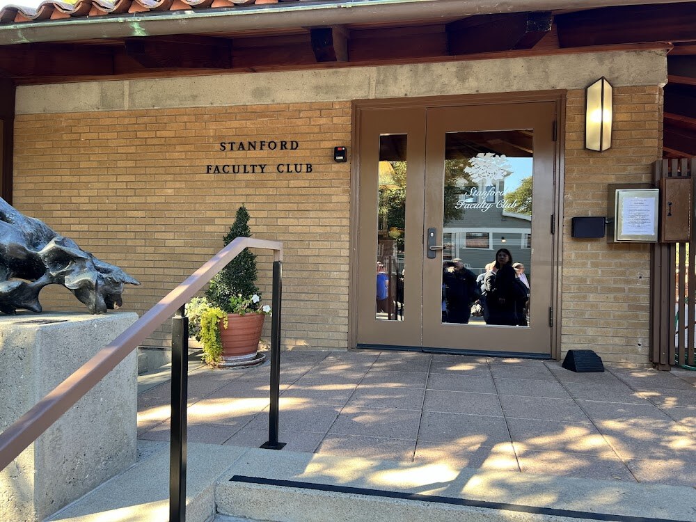 The Stanford Faculty Club photo